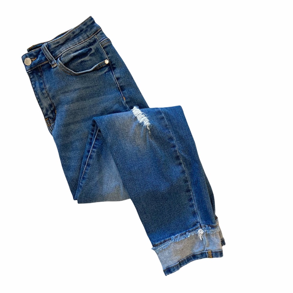 JUDY BLUE REVERSE CUFF DISTRESSED SLIM FIT JEANS SIZE 3/26